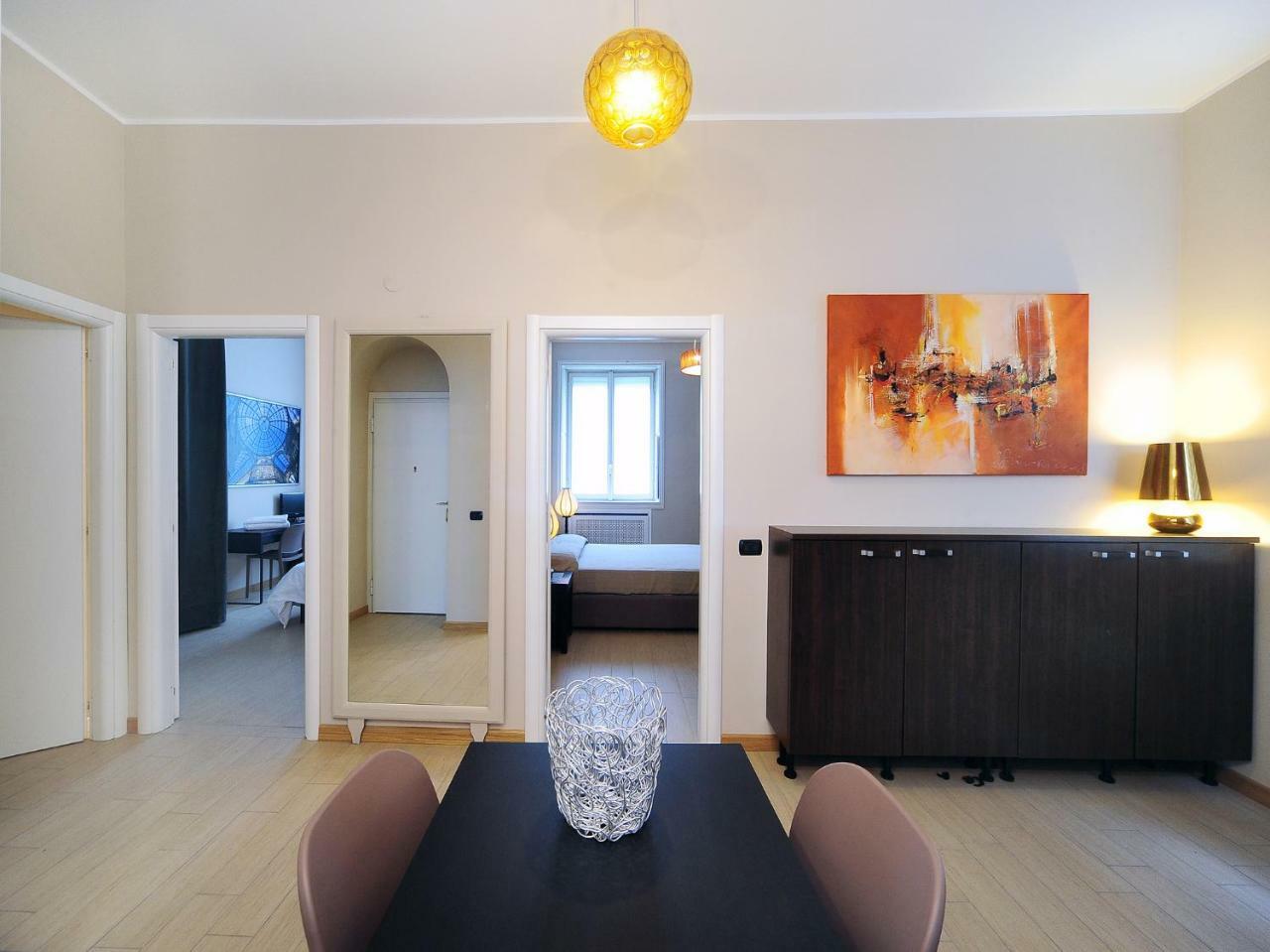 Urban District Apartments - Milan Old Town Central 2 Br Exteriör bild